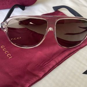 Authentic Gucci sunglasses 🕶